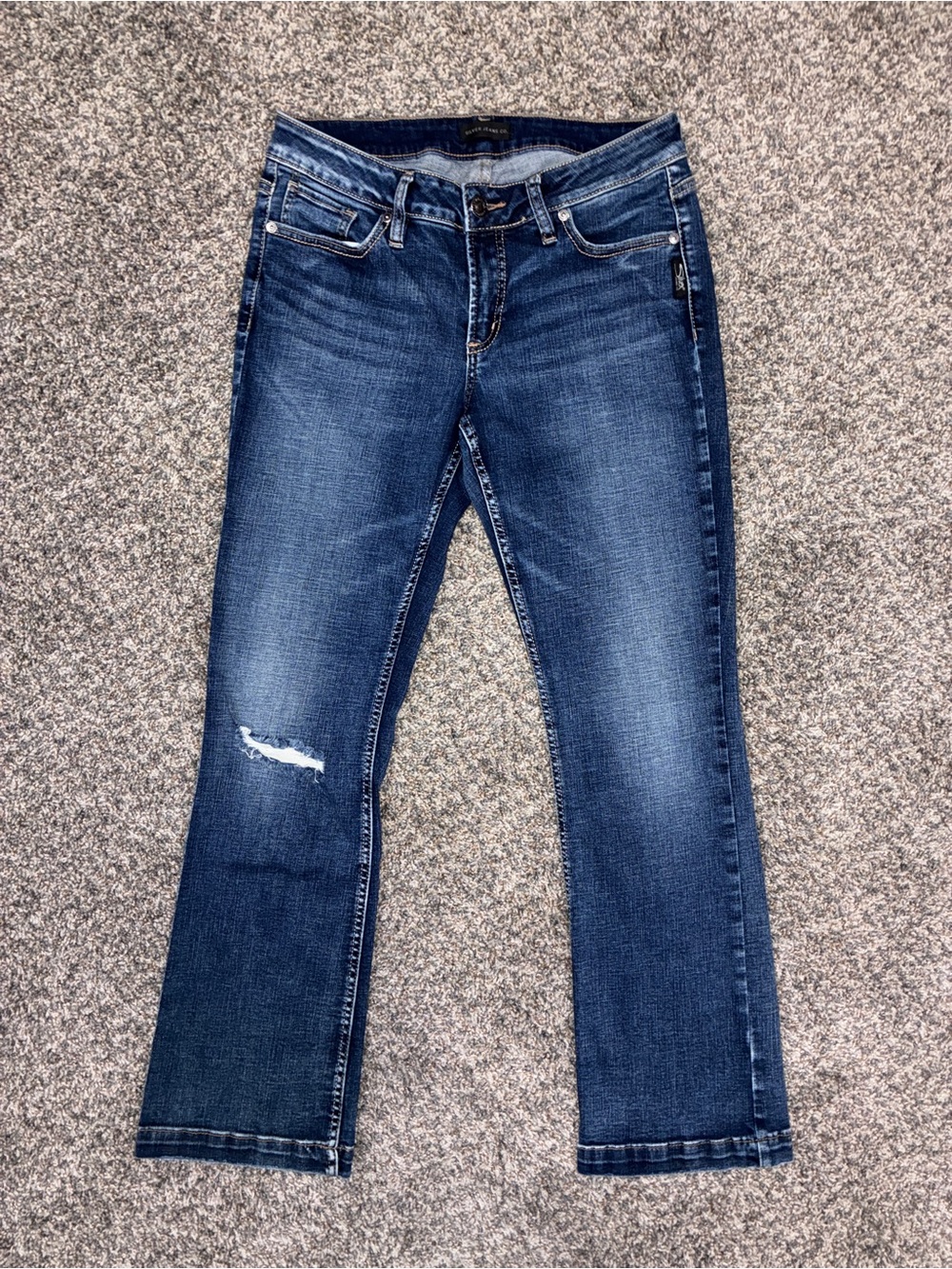 Silver Jeans Co. Women’s Elyse Slim Bootcut Jeans- size 28x31